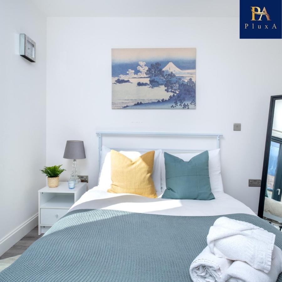 Pluxa Vivid Veranda Beautiful City Centre Apartment With Free Parking Birmingham Exterior foto